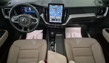 VOLVO XC60 2.0 B5 G MHEV Core Auto AWD 2025 completo